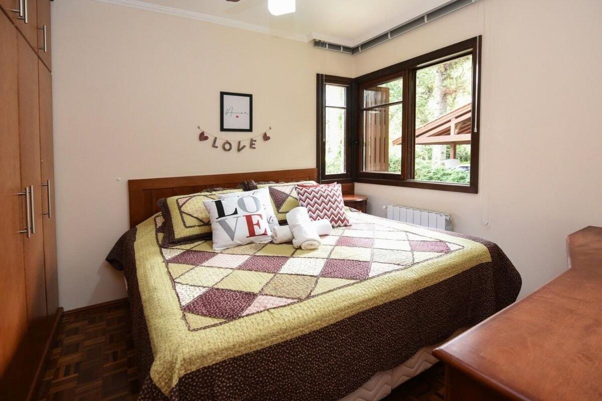Rosa Edificio Bavaria Apartamento Gramado