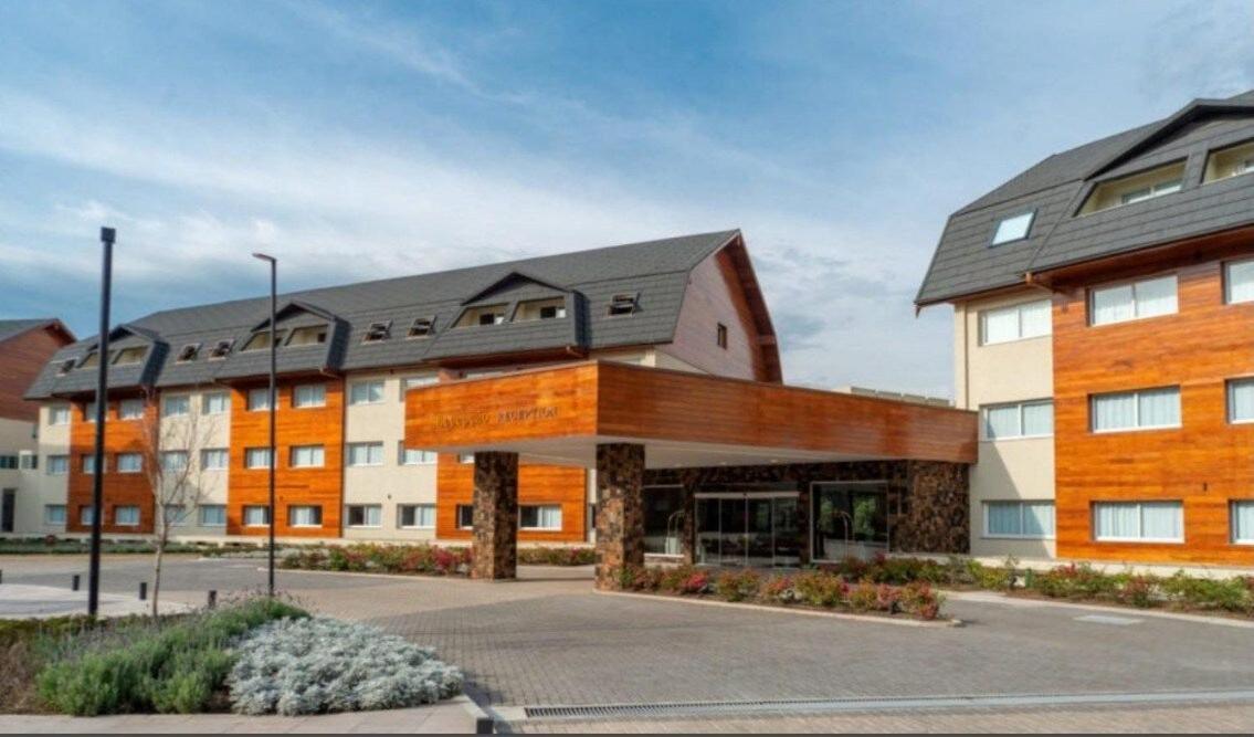 Quarto Familia Golden Laghetto 3*