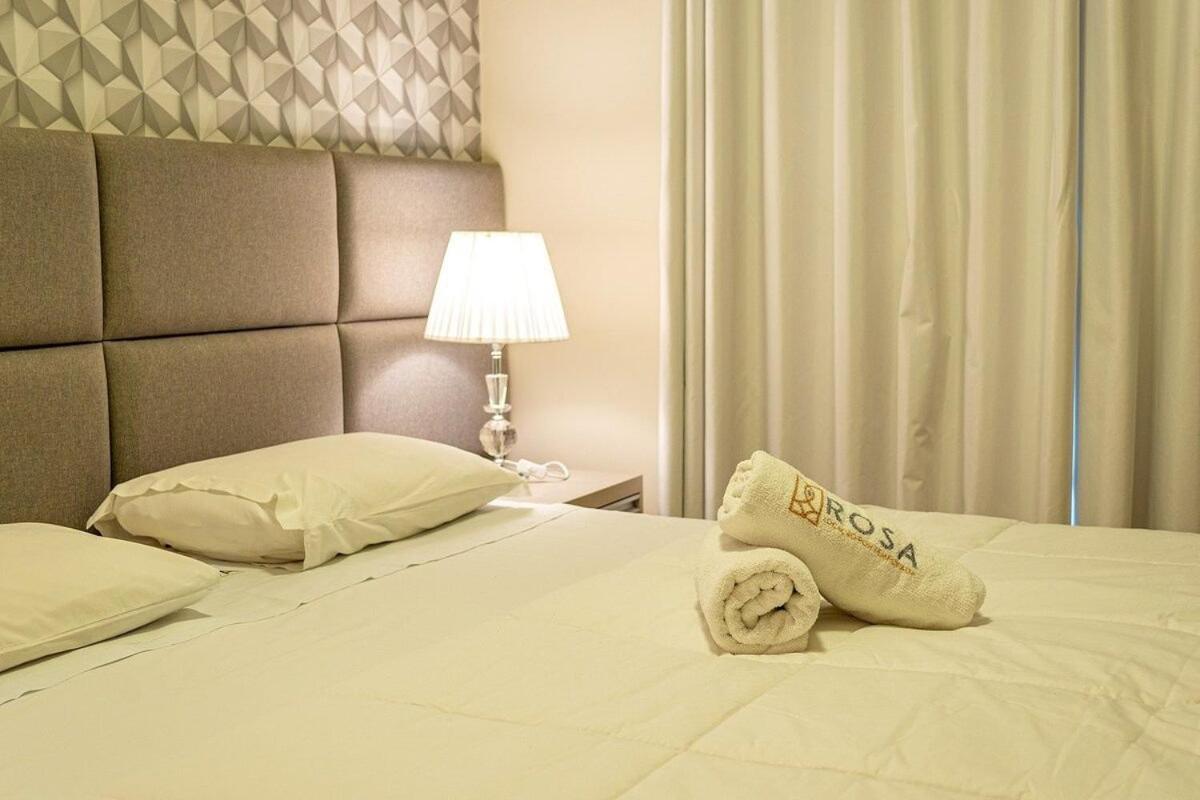 Rosa Edificio Centro One Apartamento