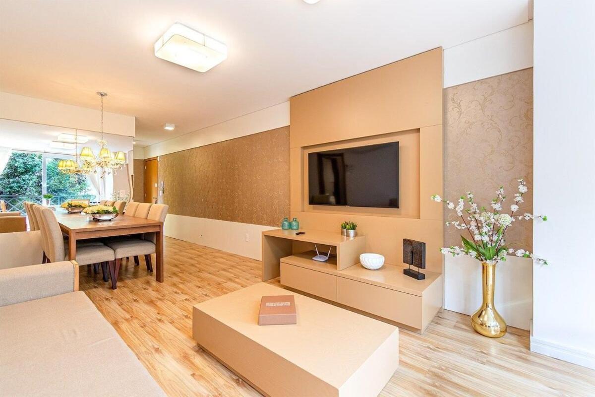 Rosa Edificio Giovani Pizetta Apartamento *