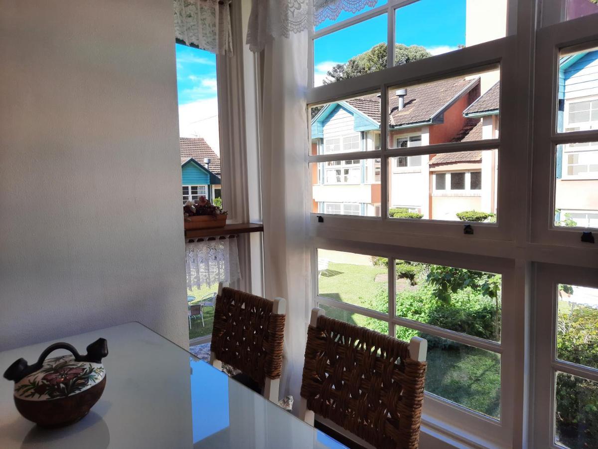 Apartamento Excelente Duplex Em - Com Lareira Em Privativo Gramado