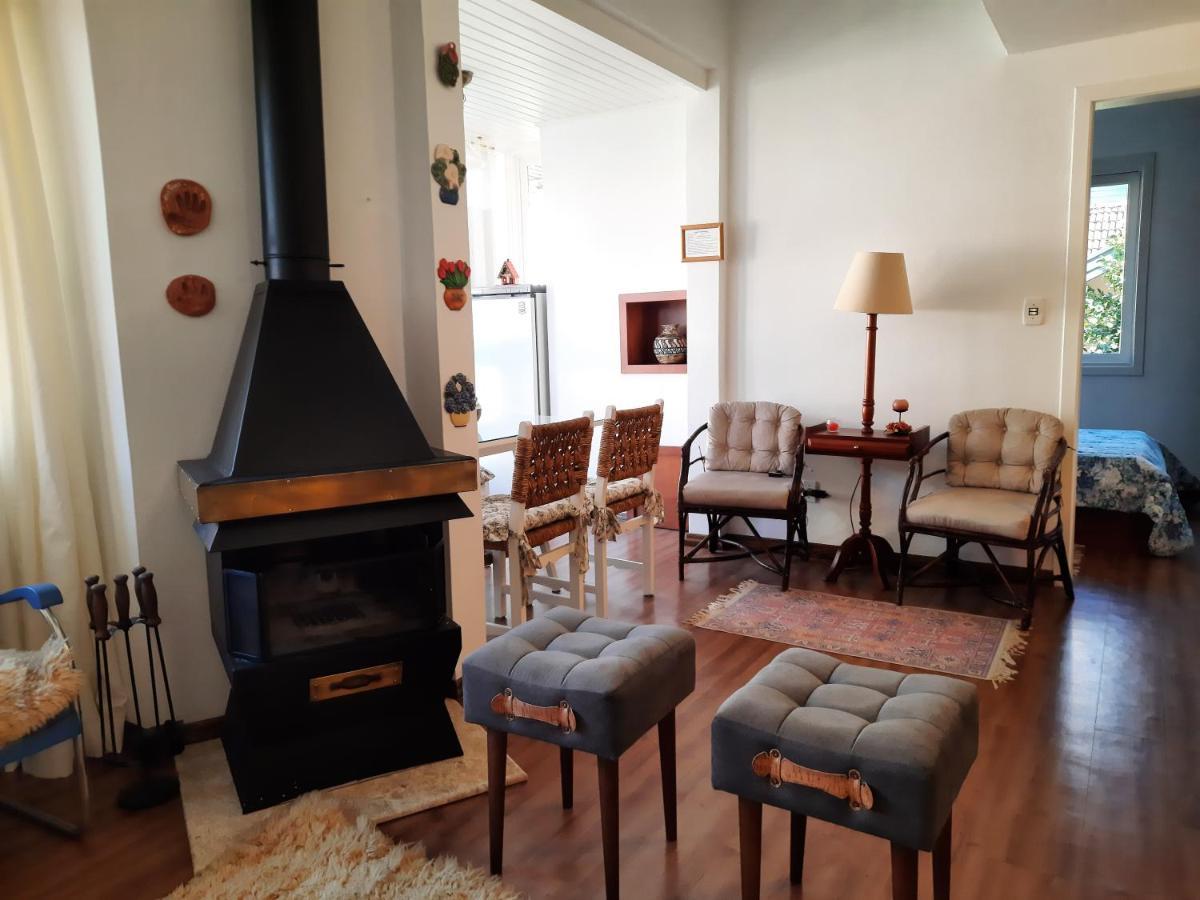 Excelente Duplex Em - Com Lareira Em Privativo Gramado