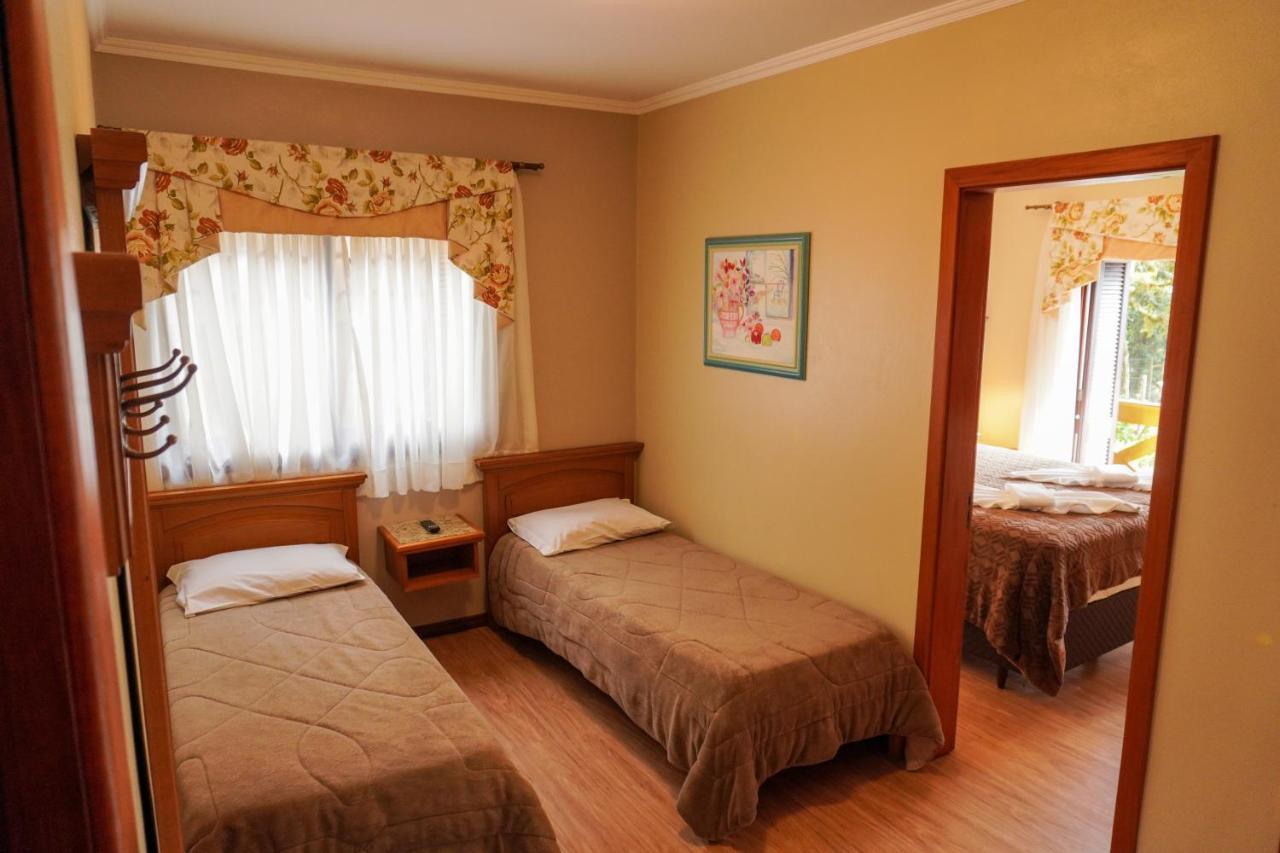 Papoulas Hotel