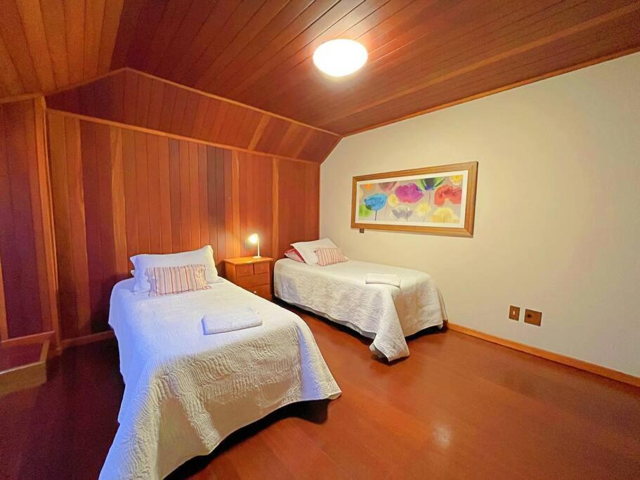 Aconchegante Apto 3 Dorm. Com Piscina Aquecida *
