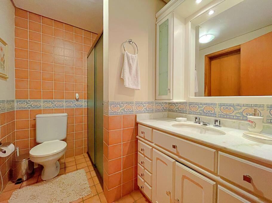 Aconchegante Apto 3 Dorm. Com Piscina Aquecida Apartamento *