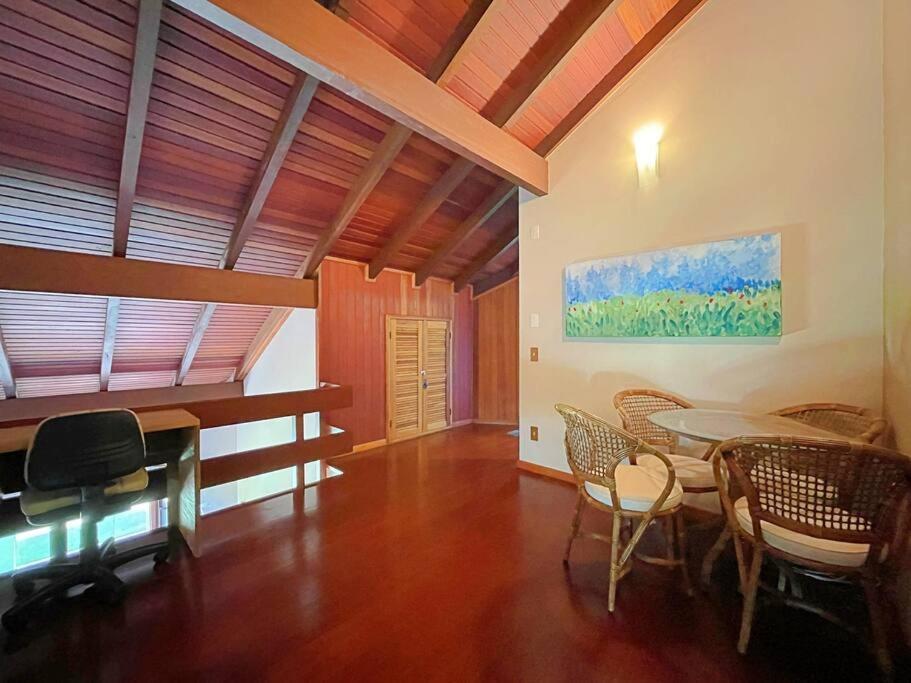Apartamento Aconchegante Apto 3 Dorm. Com Piscina Aquecida