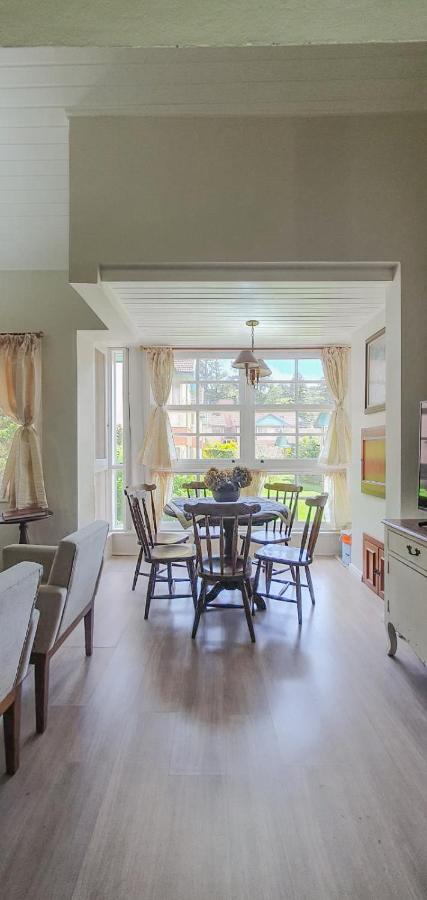 Duplex Floresta Negra: Pet-friendly Family Haven In Apartamento Gramado