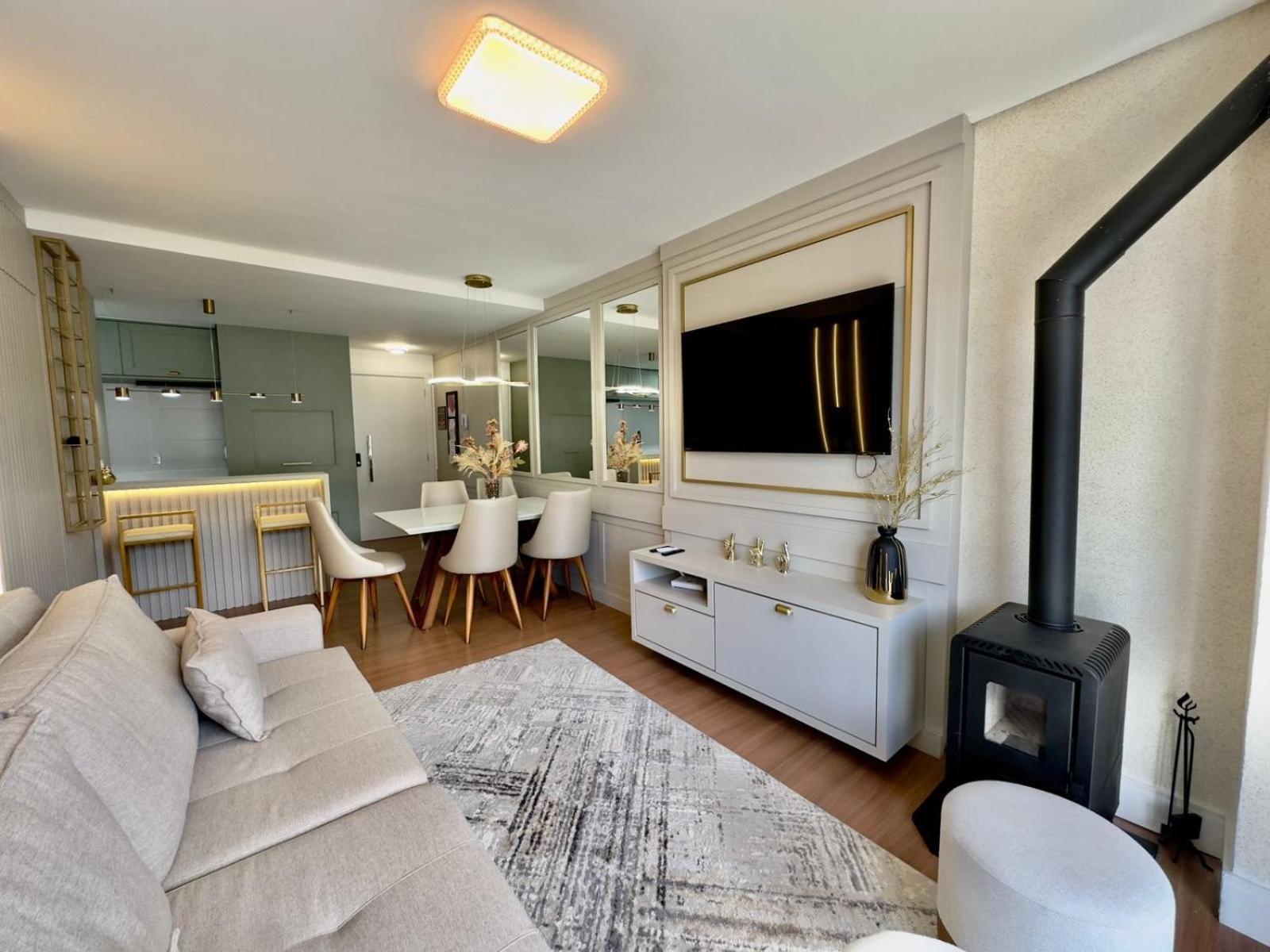Apartamento Sofisticado Com Sacada Em
