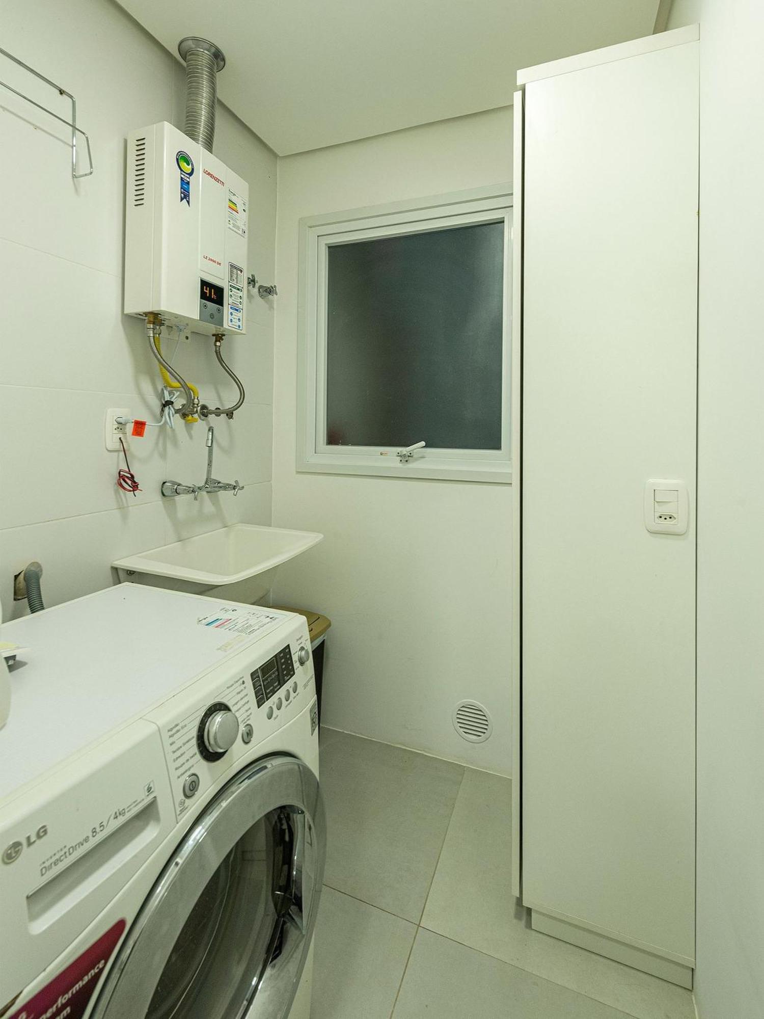 Apartamento 104- Apto Com Piscina Aquecida, Proximo Aos Parque