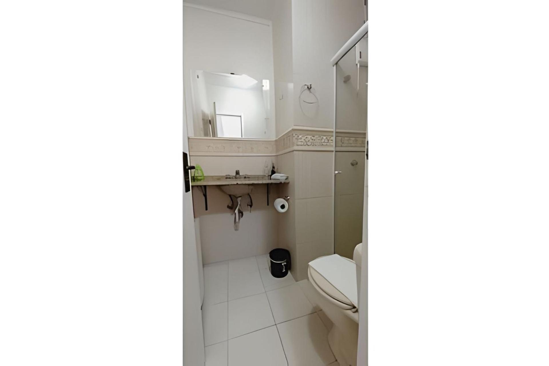 Casa Com Duas Prox. Ao Centro *