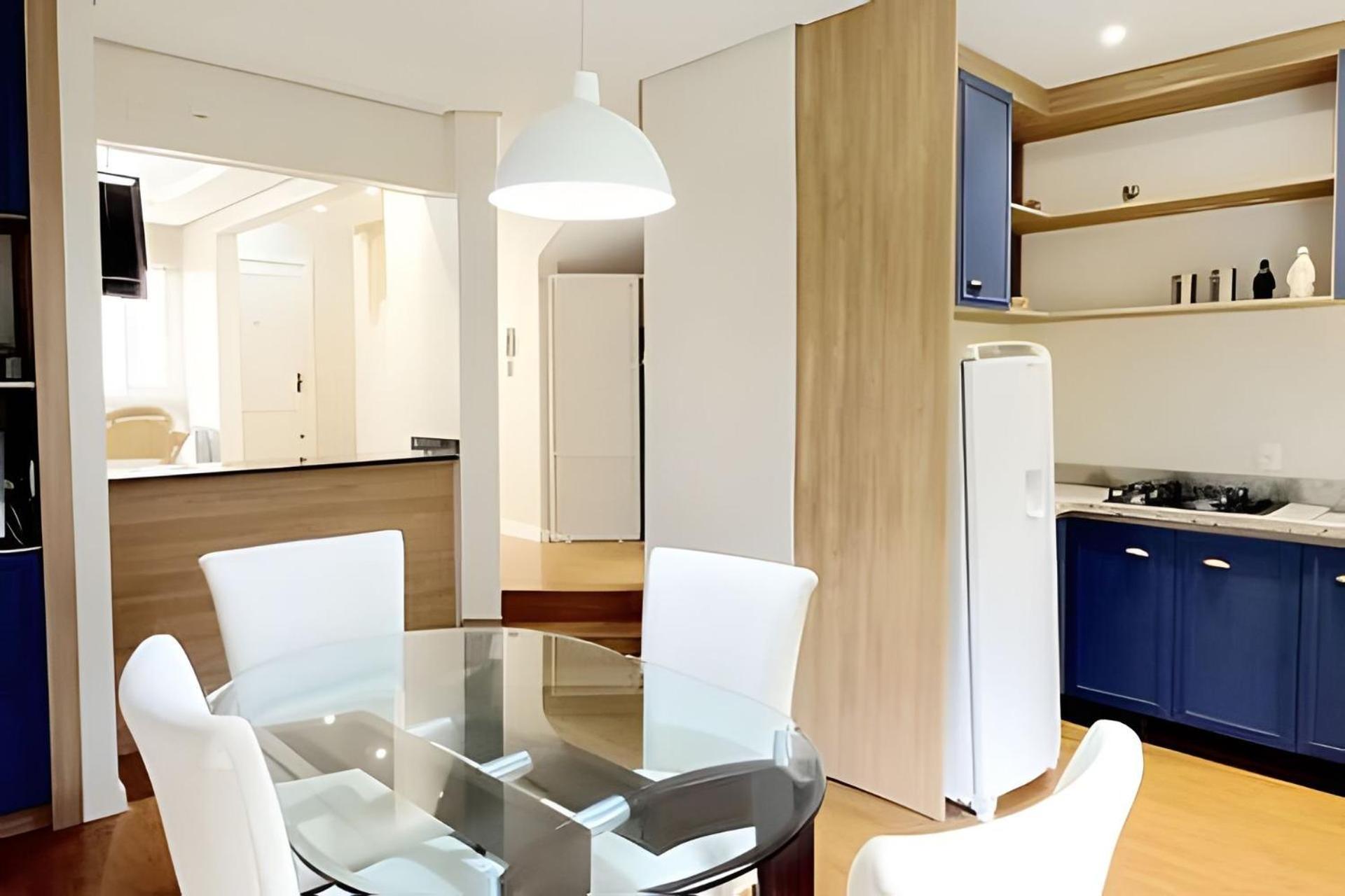 Casa Com Duas Prox. Ao Centro *