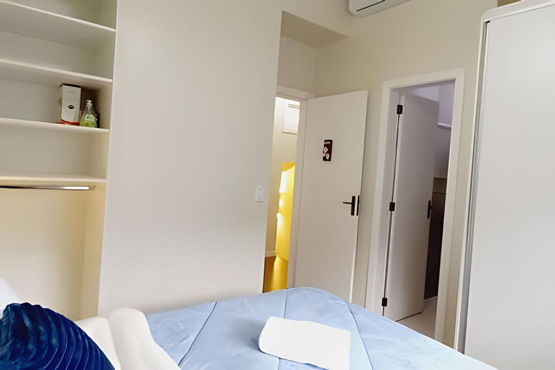 Casa Com Duas Prox. Ao Centro