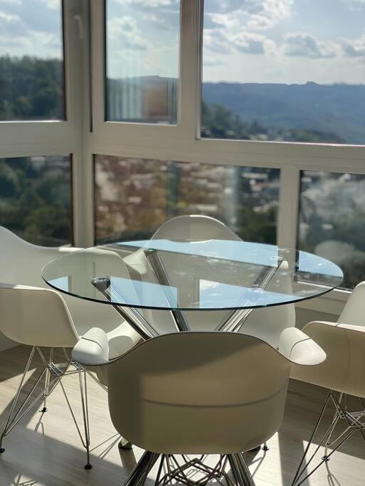 Apartamento Novo No Centro De *