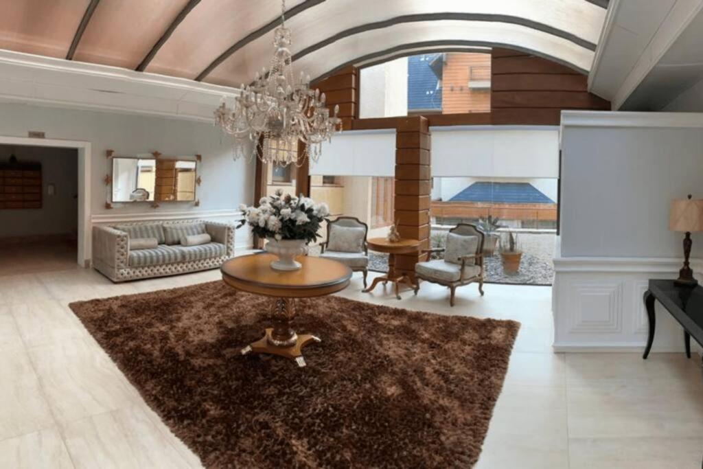 Novo No Centro De Apartamento