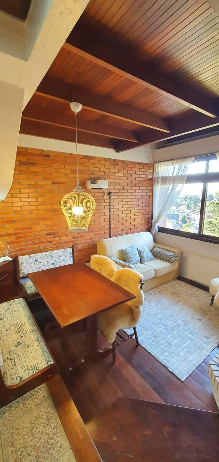 Duplex Estilo Europeu Ednamar Bergamo