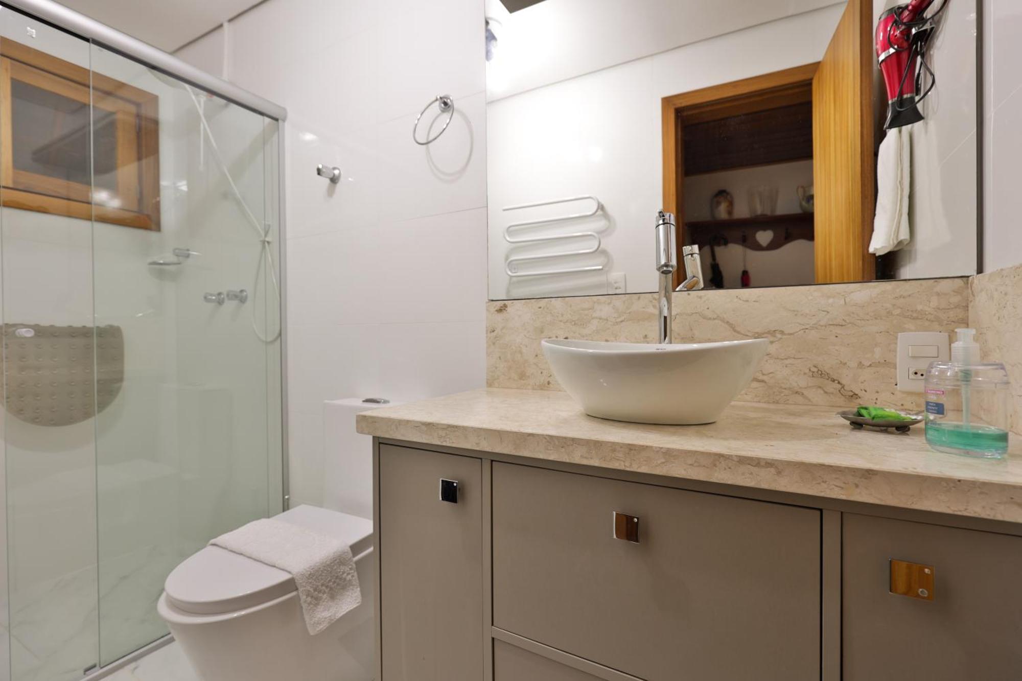 1 Apartamento *