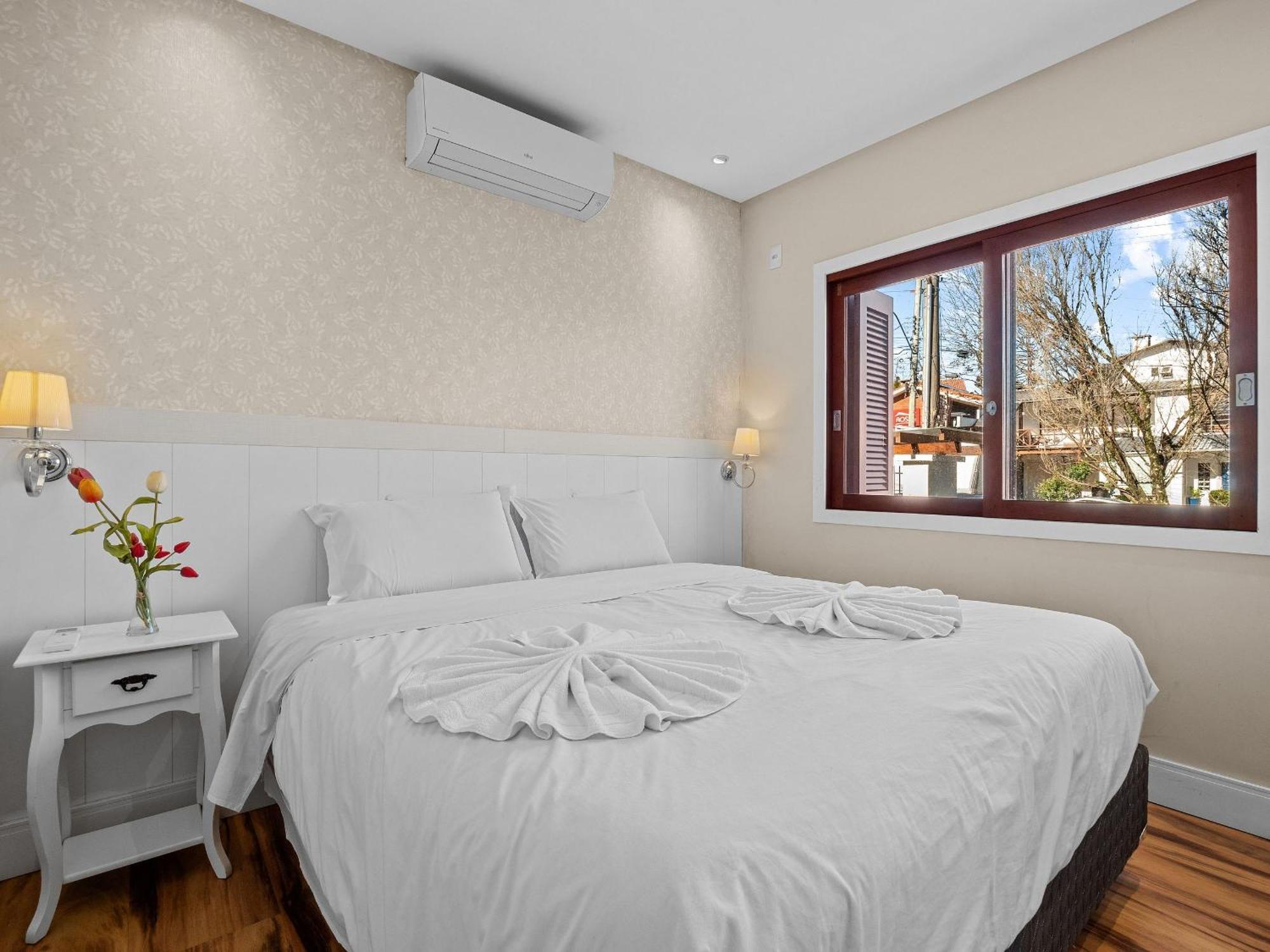 Apartamento 300 Metros, Rua Coberta Centro - Solar Encantado