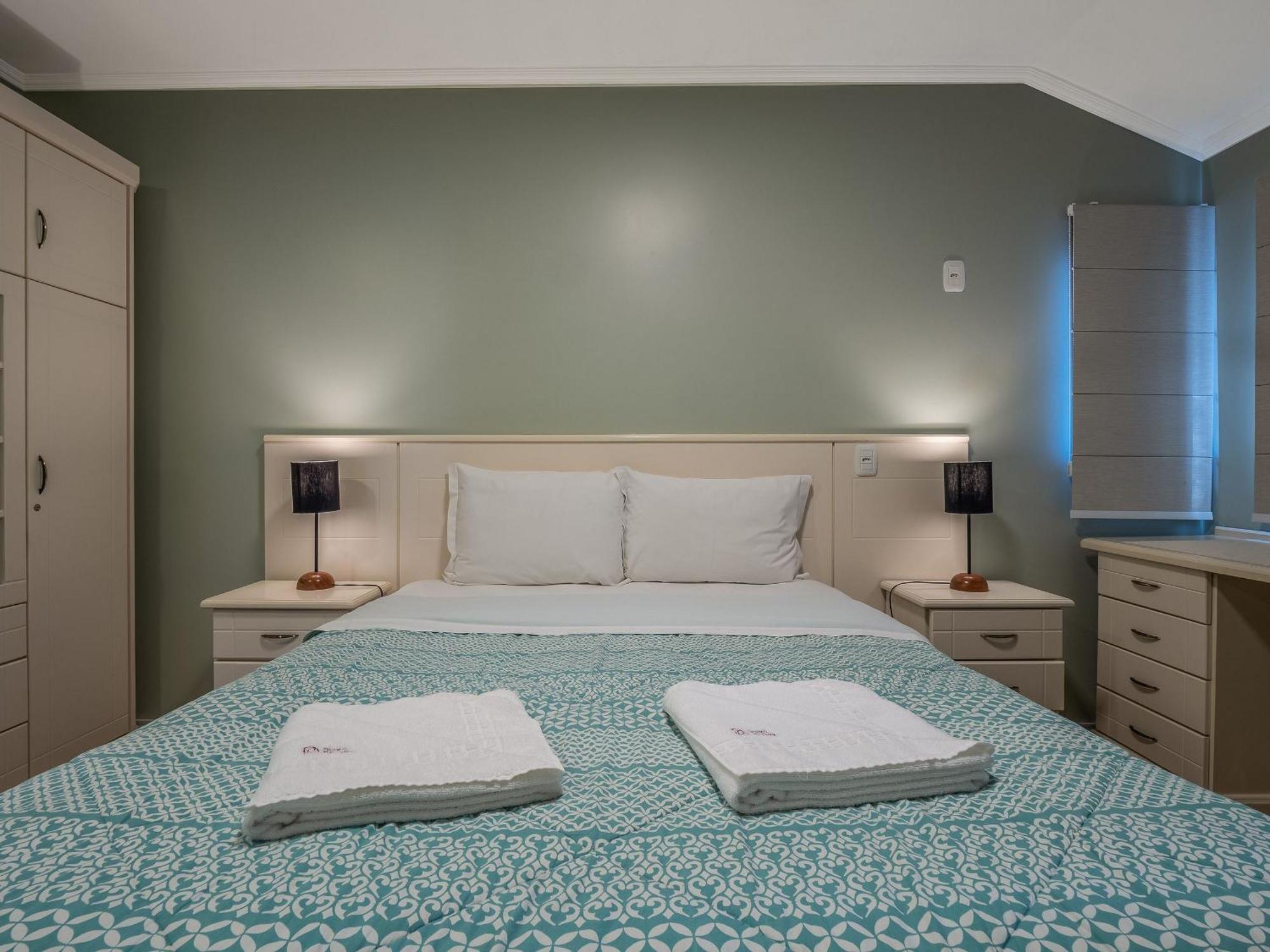 Apartamento 120 Metros, Rua Coberta - Centro - Sierra Nevada
