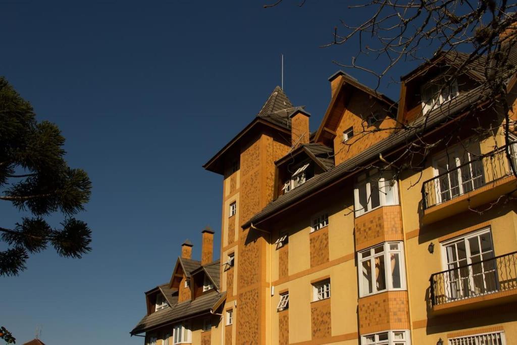 Apartamento Centro - Charmoso Triplex Gramado