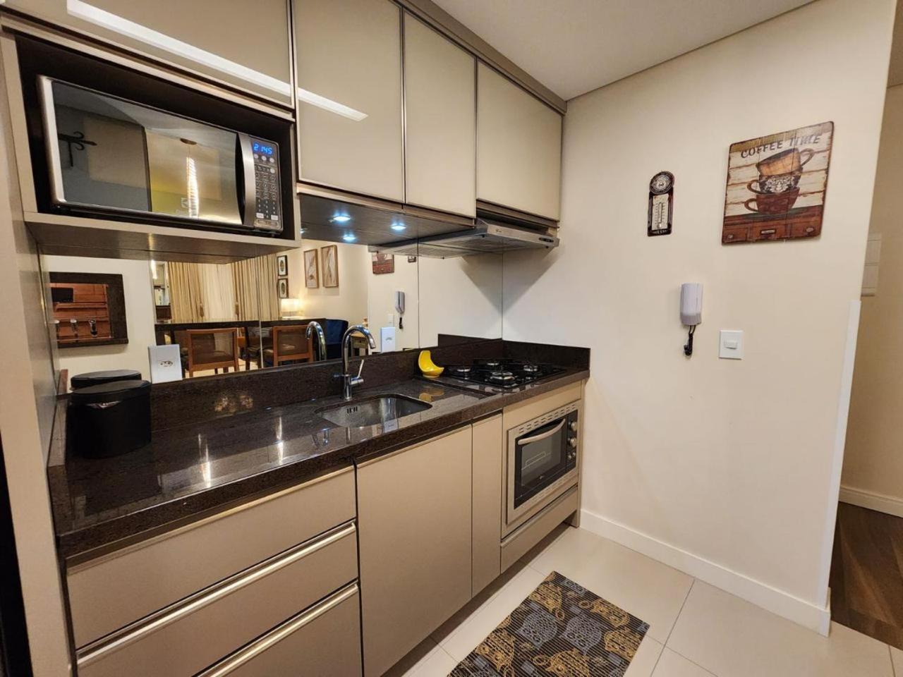 Lar Do Ozzy Com Lareira No Centro De Gramado! Apartamento *