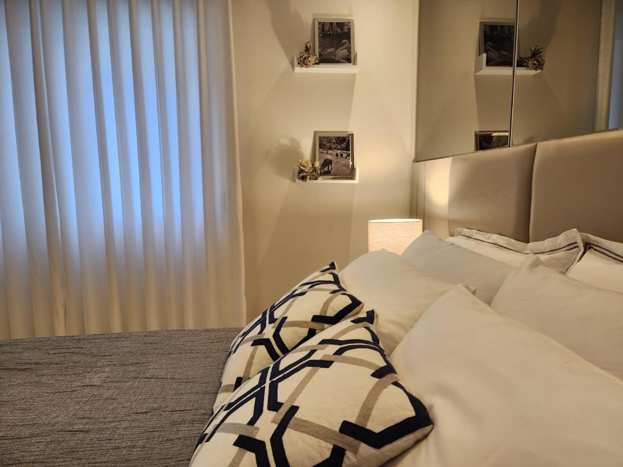 Lar Do Ozzy Com Lareira No Centro De Gramado! Apartamento *