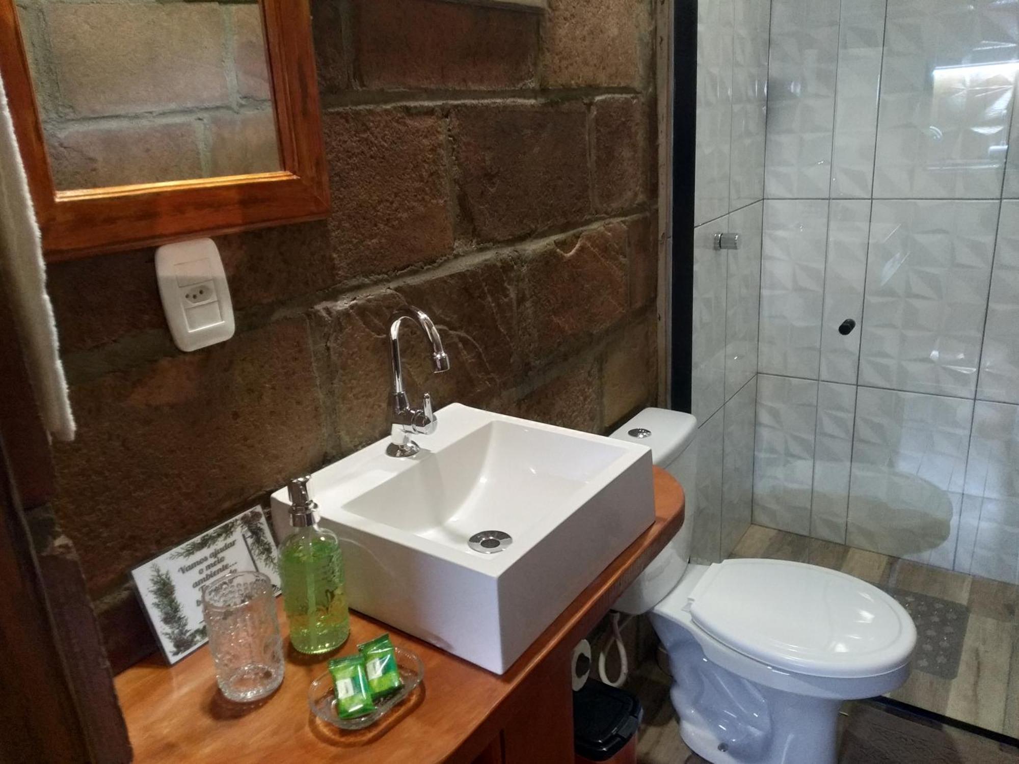 Encosta Dos Pinheiros