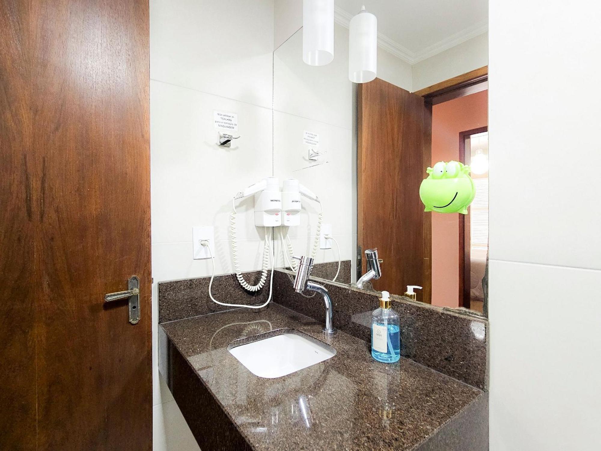 Apartamento Ap 2 Quartos E Varanda Na Borges Proximo R Coberta