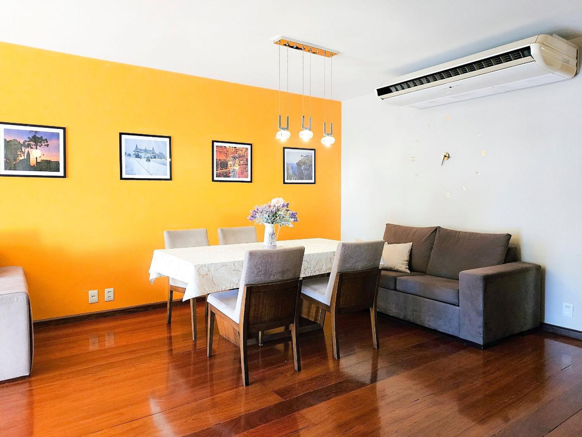 Ap 2 Quartos E Varanda Na Borges Proximo R Coberta Apartamento Gramado