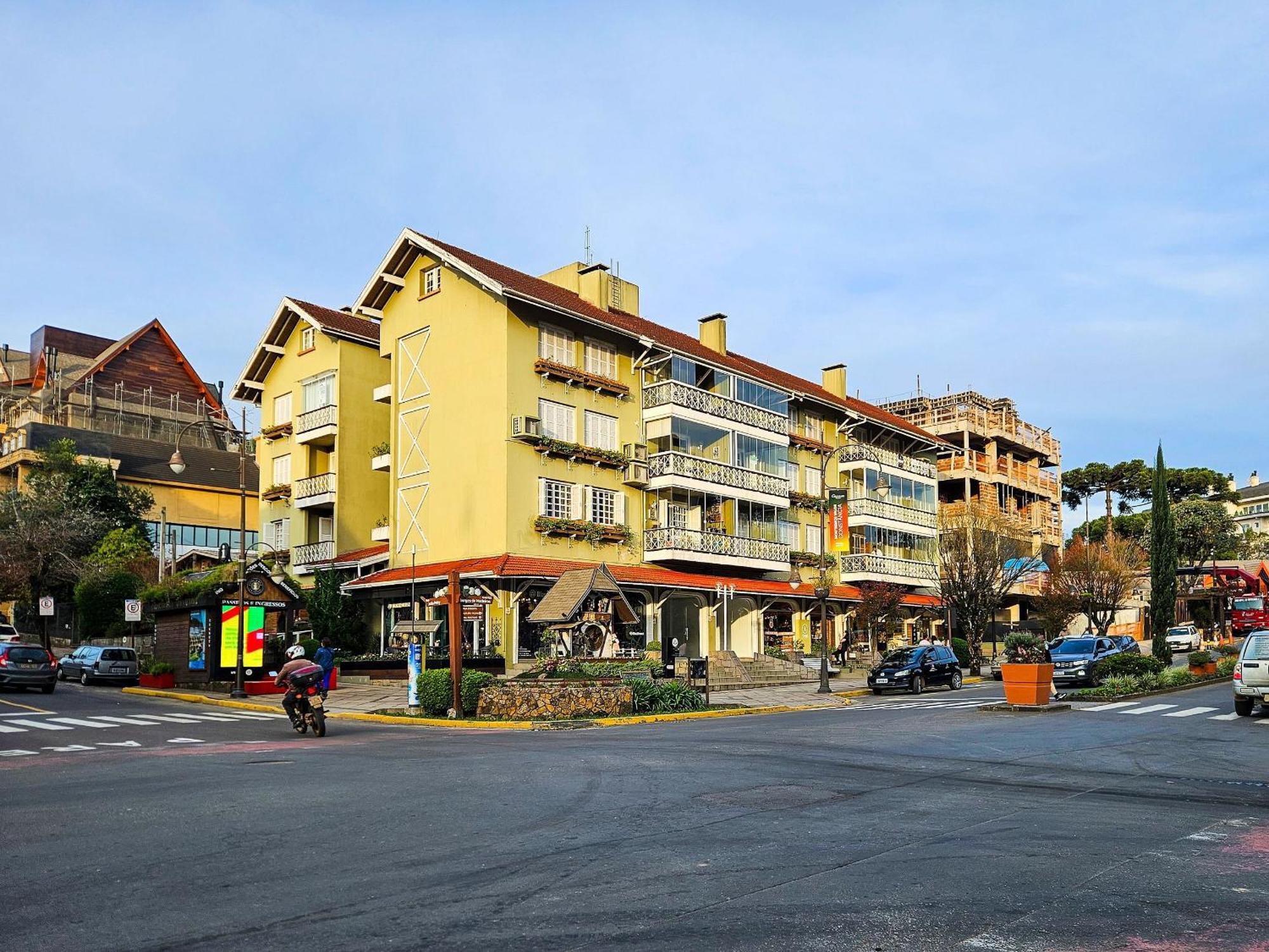 Apartamento Ap 2 Quartos E Varanda Na Borges Proximo R Coberta