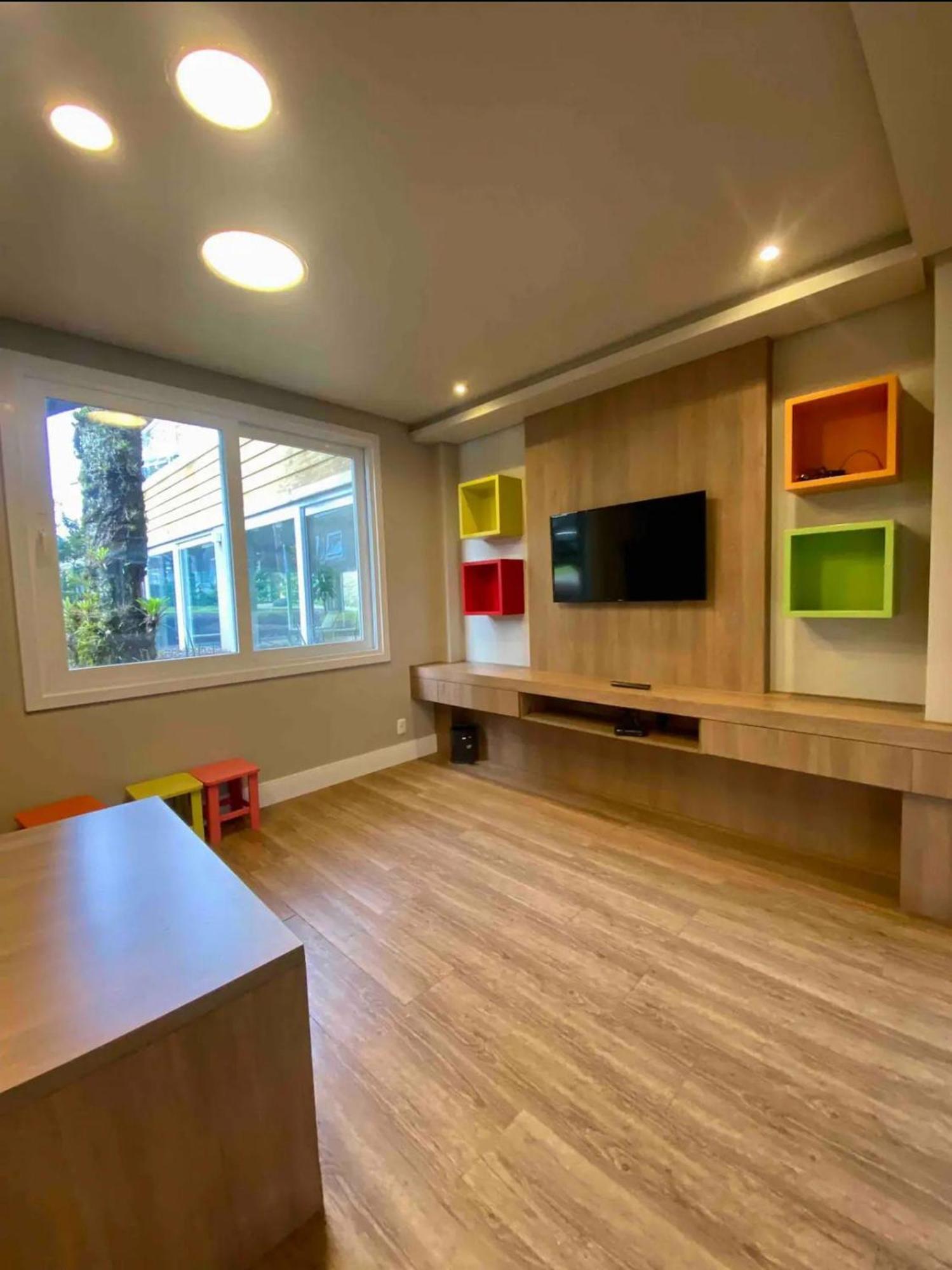 Apartamento Apto Encantador Com Lareira, Piscina E Jacuzzi *