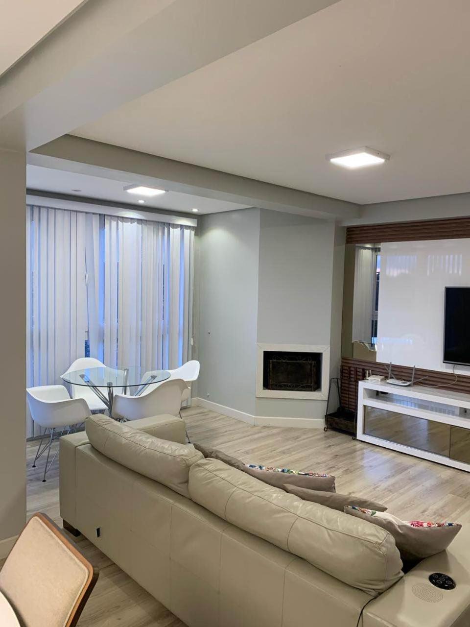 Novo No Centro De Apartamento *