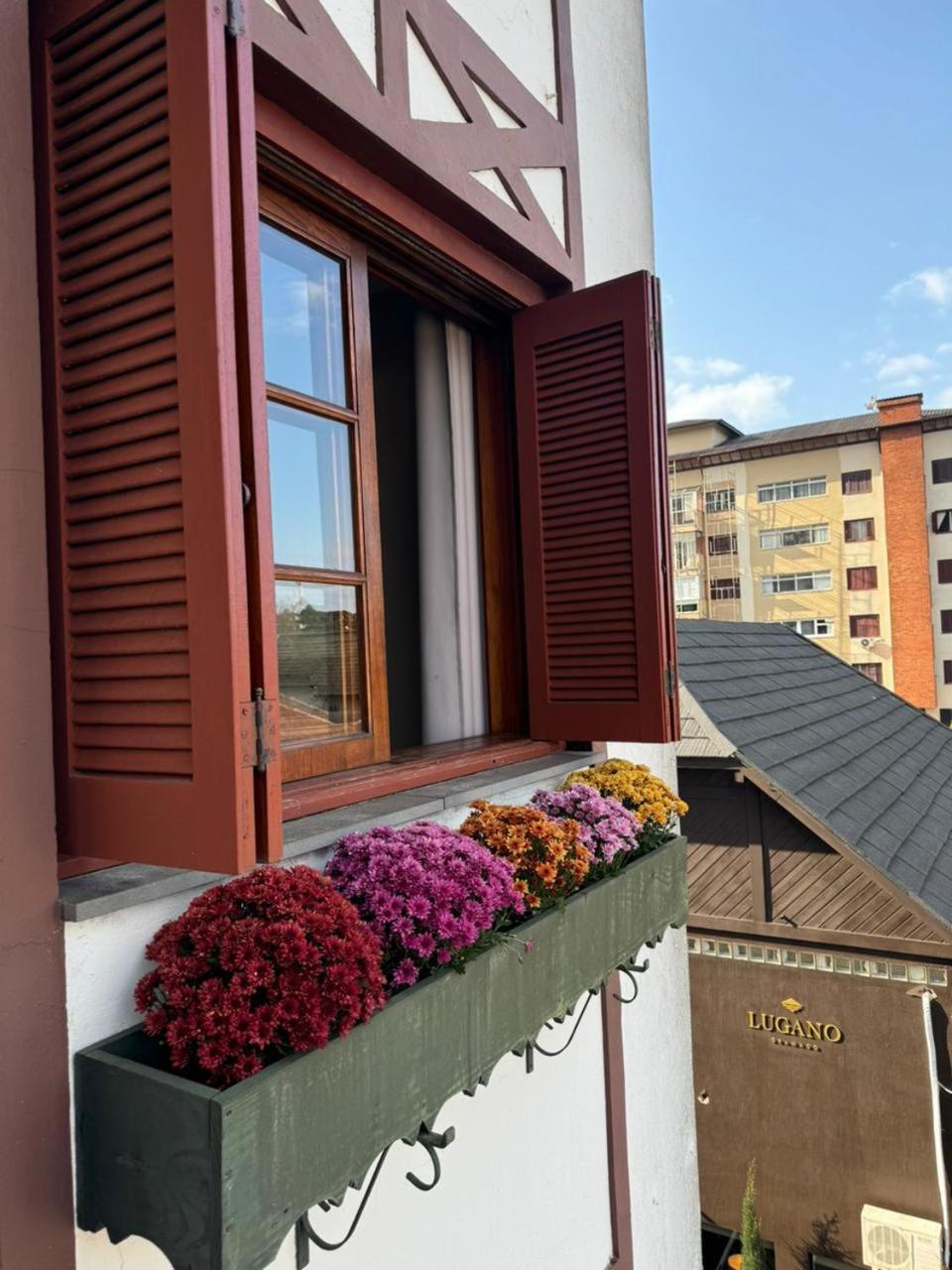 Apartamento 3 Ao Lado Da Rua Coberta Gramado