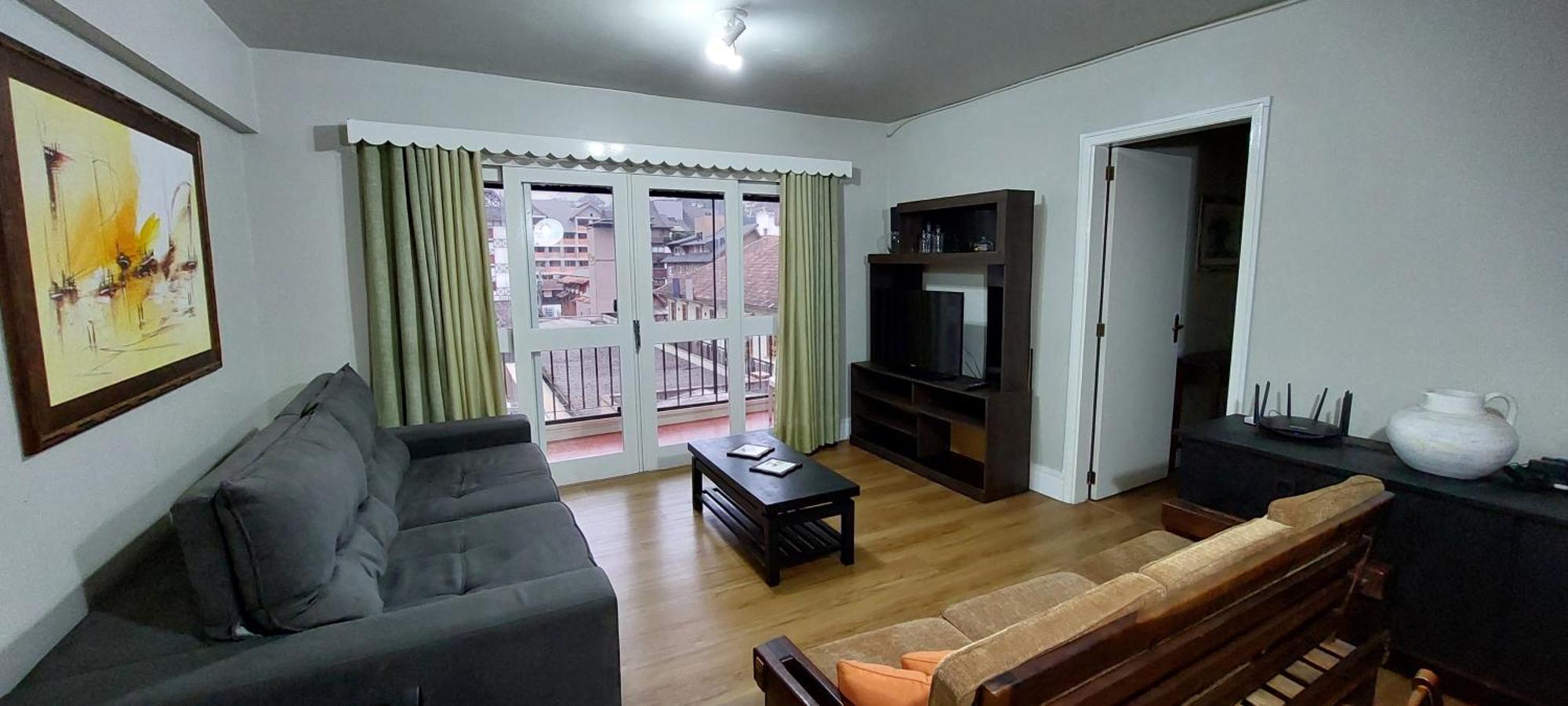 Apartamento Na Rua Coberta *