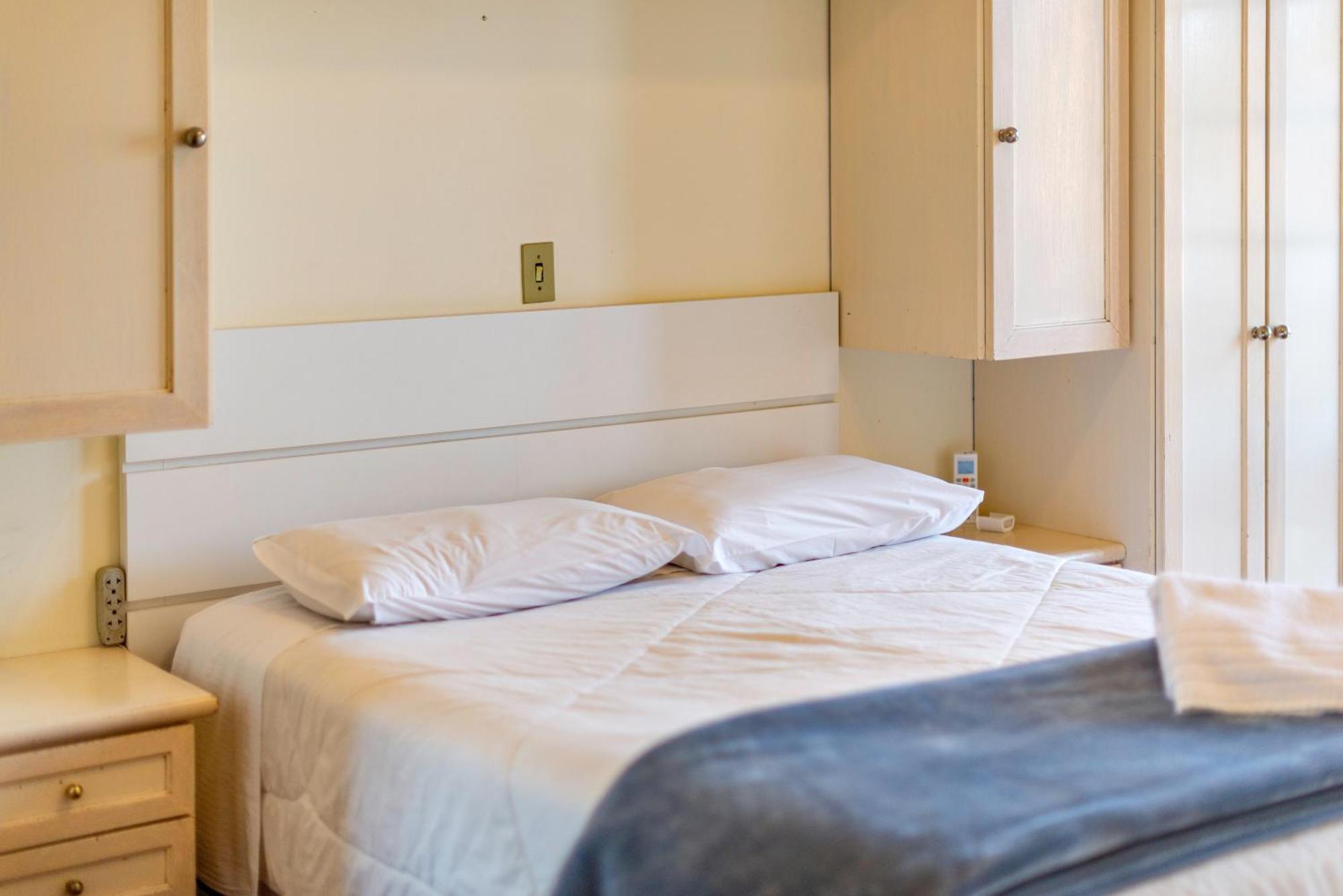 Apartamento Lindo 3 Quartos Esquina Da Rua Coberta Gramado