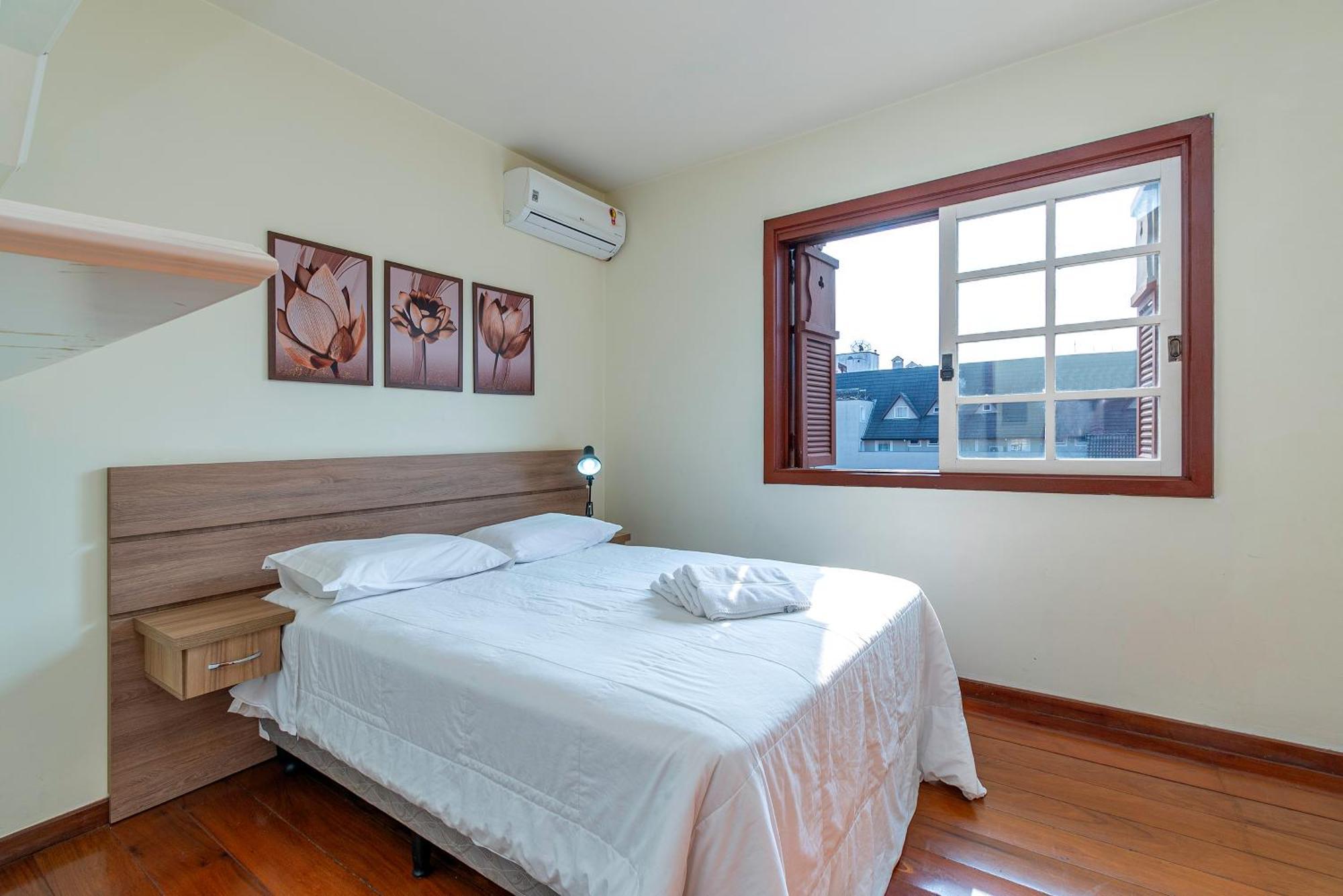 Apartamento Lindo 3 Quartos Esquina Da Rua Coberta Gramado