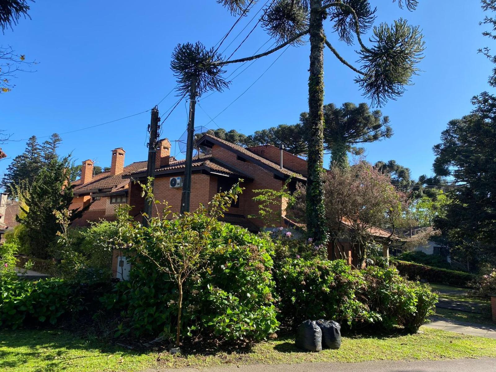Casa de férias Sobrado Do - Localizado Em Um Bairro Nobre E Arborizado Gramado