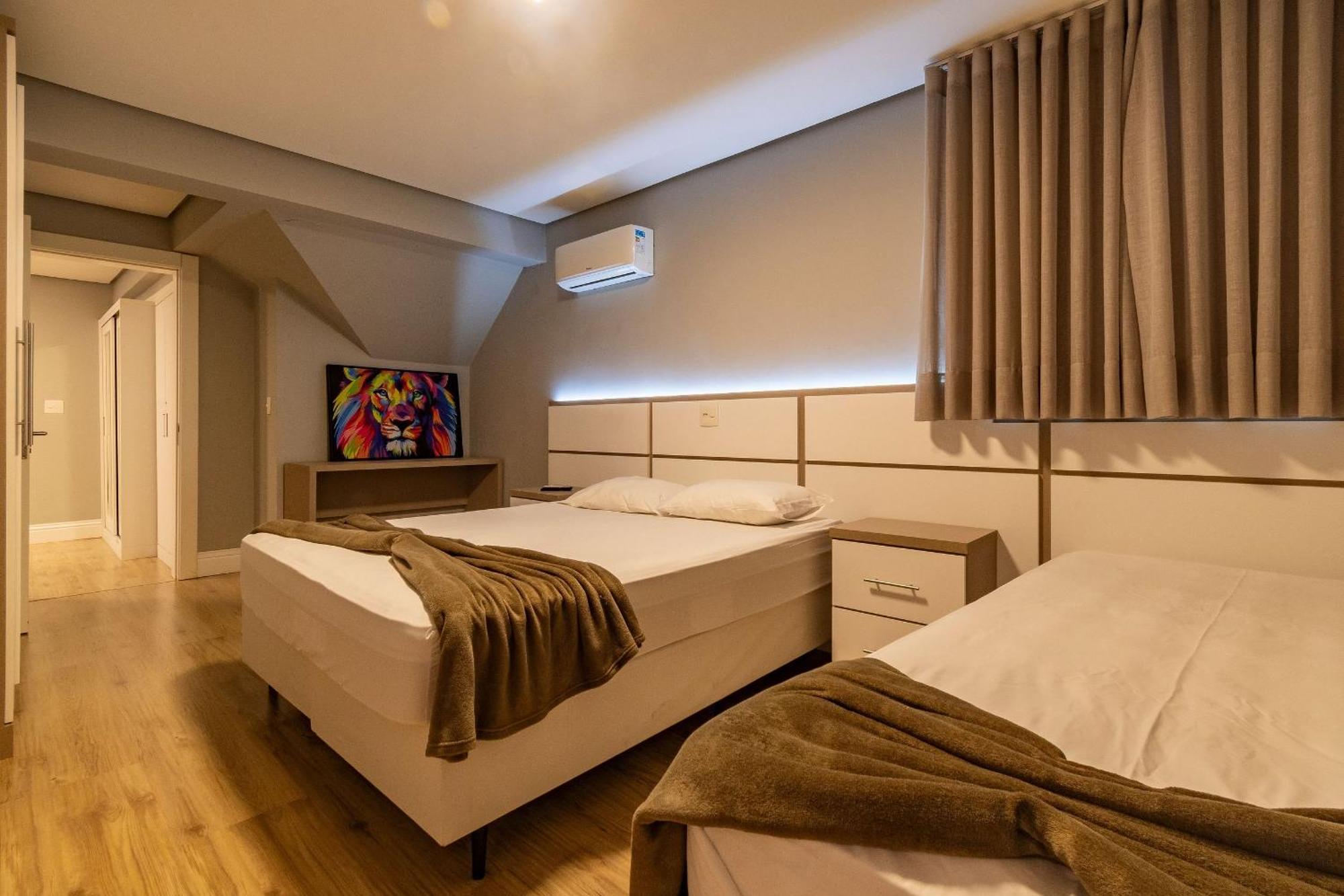 Duplex 300m R. Coberta, 4 Dorm, 3 Suite, Hidro