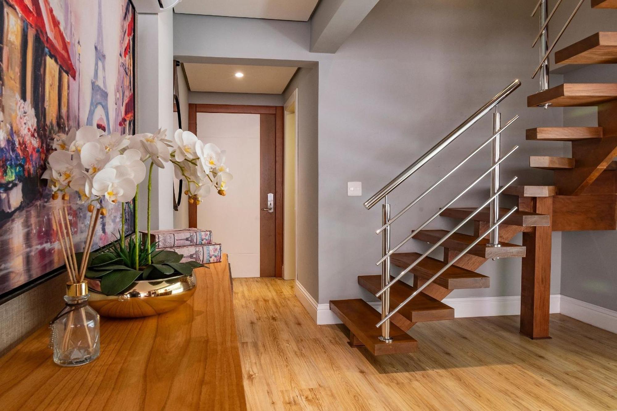 Duplex 300m R. Coberta, 4 Dorm, 3 Suite, Hidro