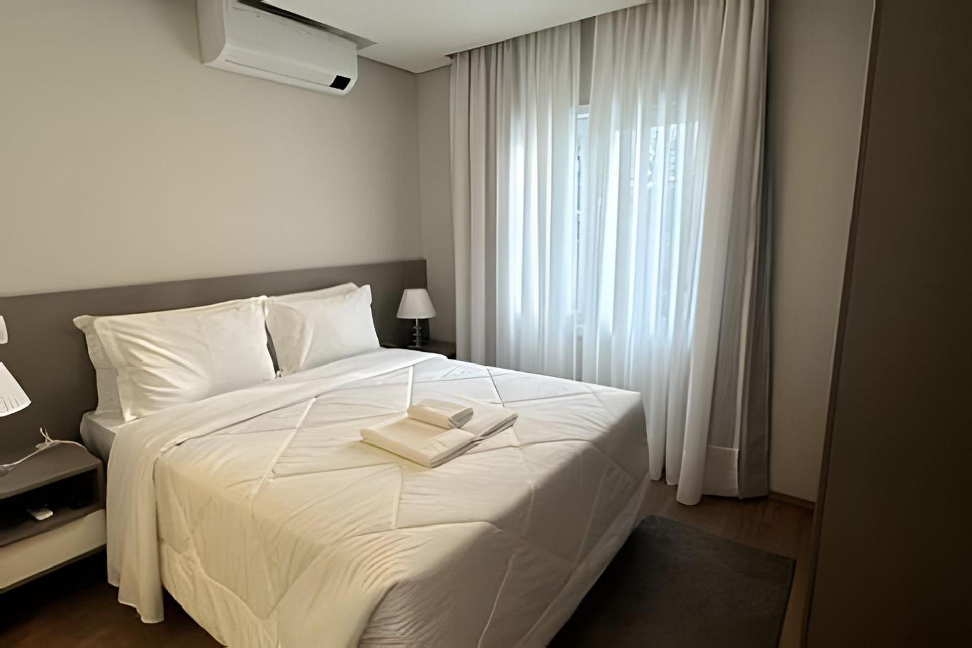 Apto A 150 Metros Da Rua Coberta Apartamento *