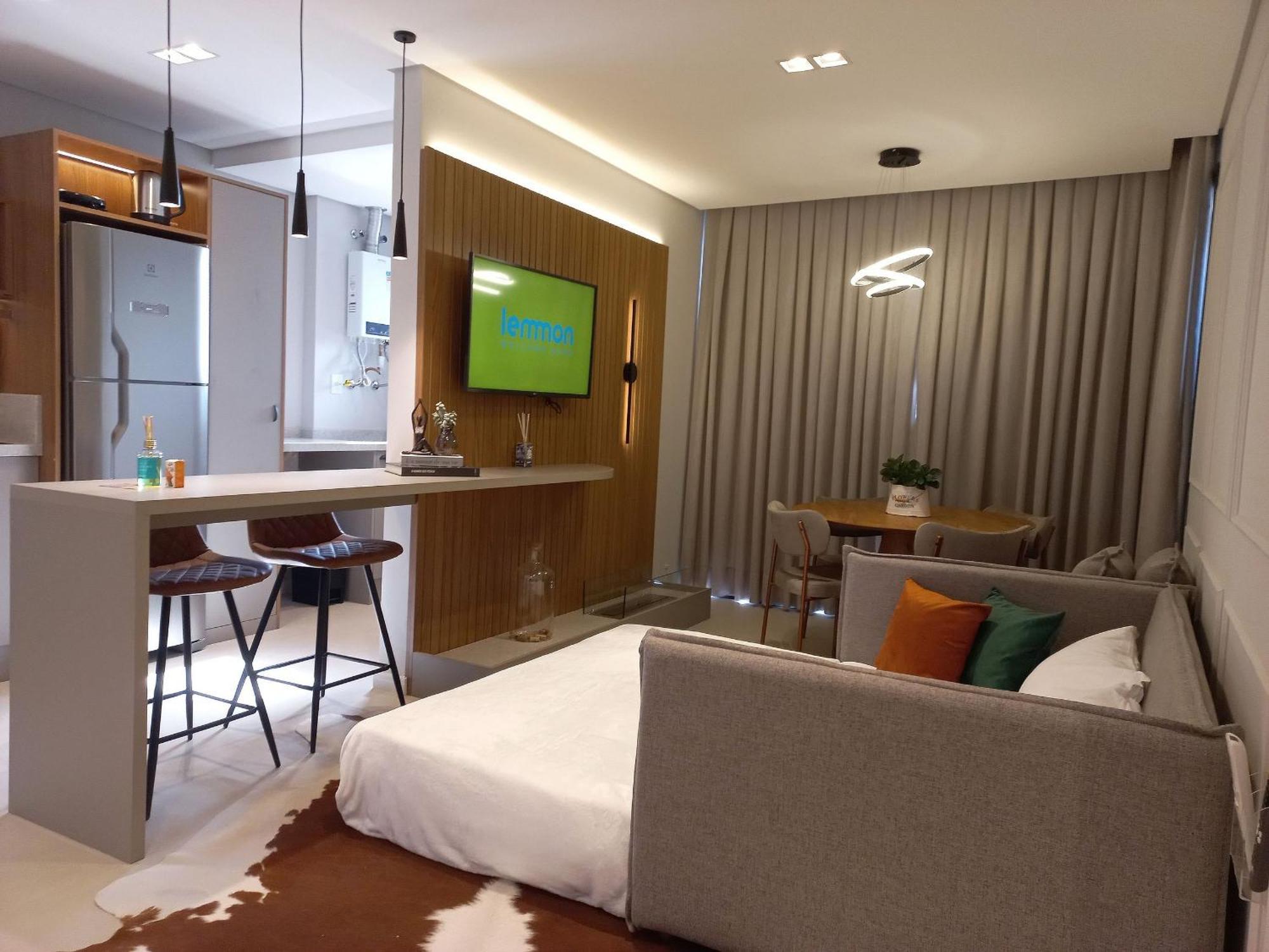 Leev 503 Aconchegante Uma Quadra Da Rua Coberta Apartamento