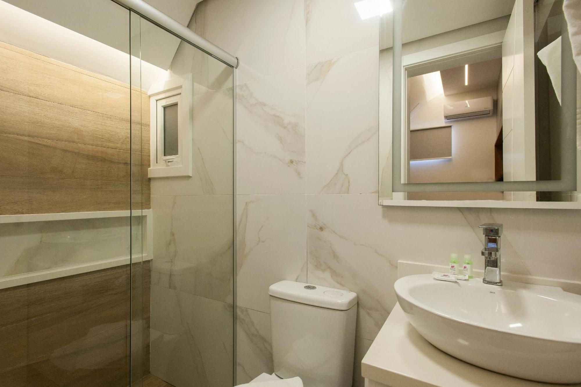 Apartamento Locar-in Ape Gal. Flores A 30m Da Rua Coberta *