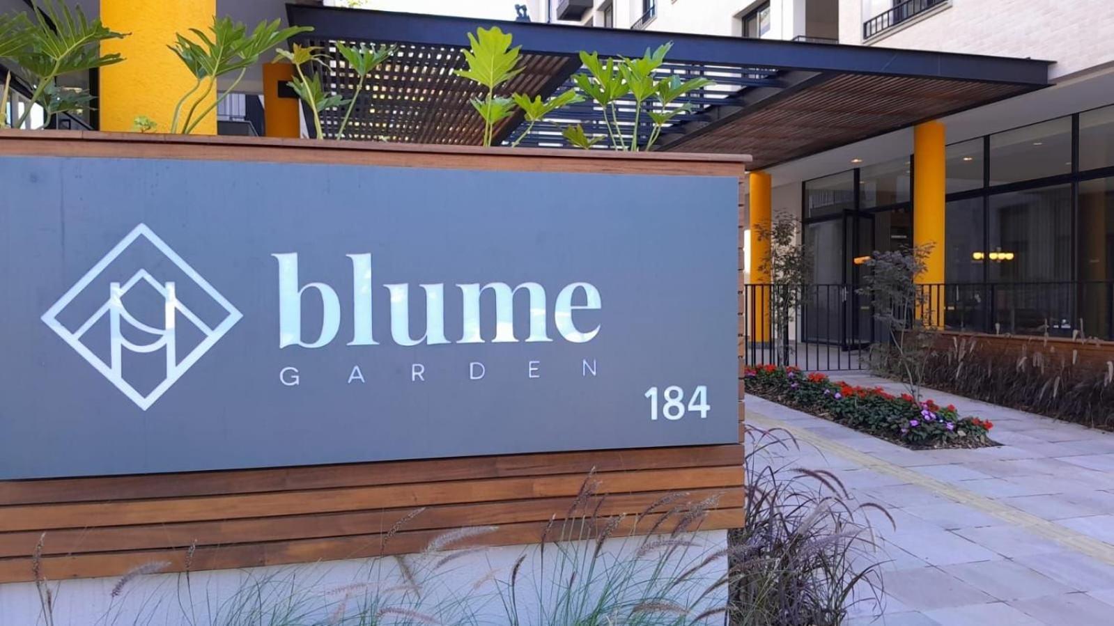 Blume 303 Apto E Moderno Em Apartamento *