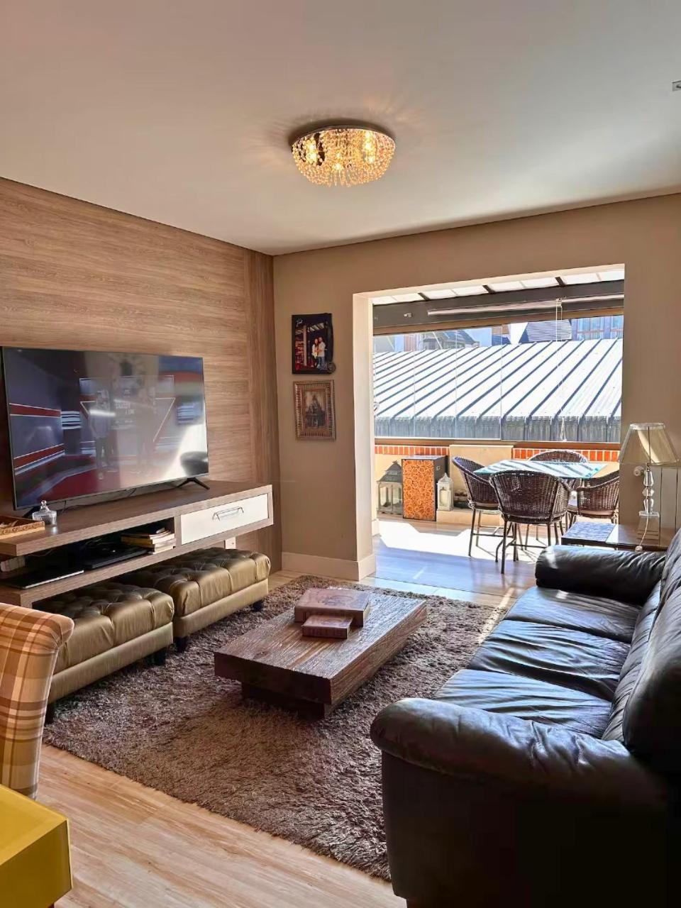 Apto Na Borges De Medeiros Apartamento
