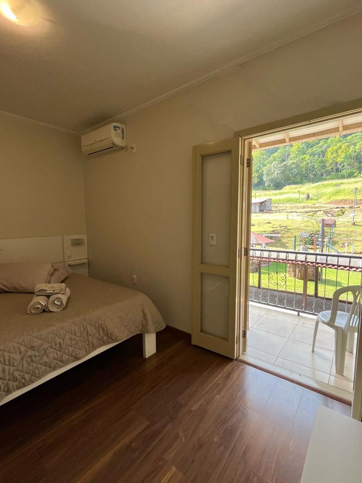Apartamento Residencial Encantos Linha Bonita - Vista Que Acalma, Ambiente Que Encanta! Gramado