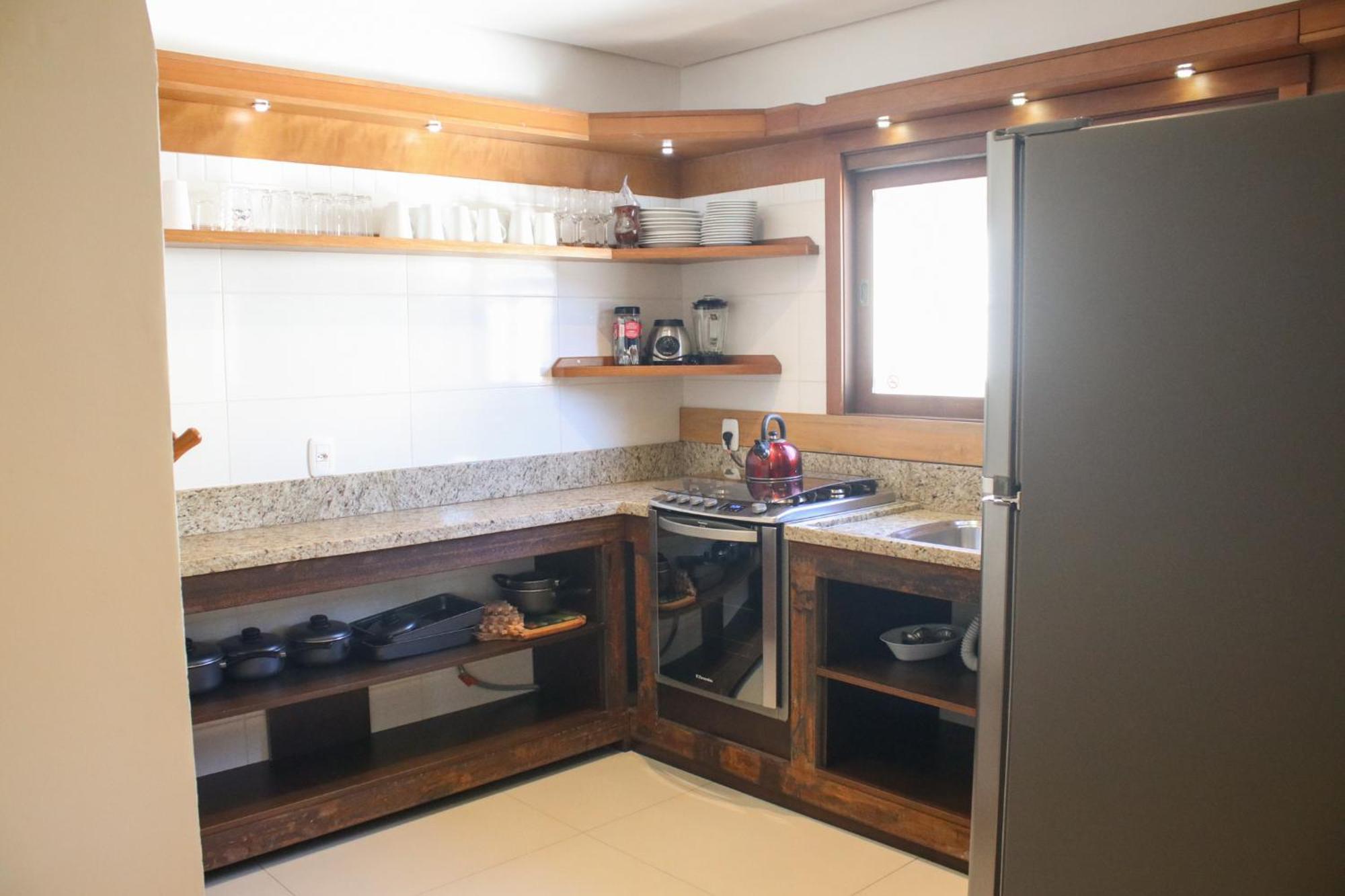 Apartamento Acolhedor Grande Completo 250m Climatizado Churrasqueira Lareira