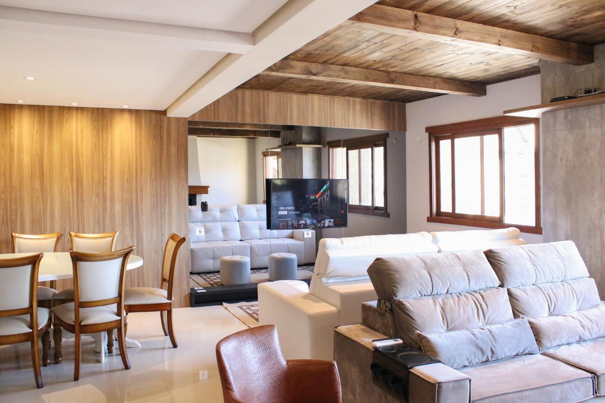Apartamento Acolhedor Grande Completo 250m Climatizado Churrasqueira Lareira