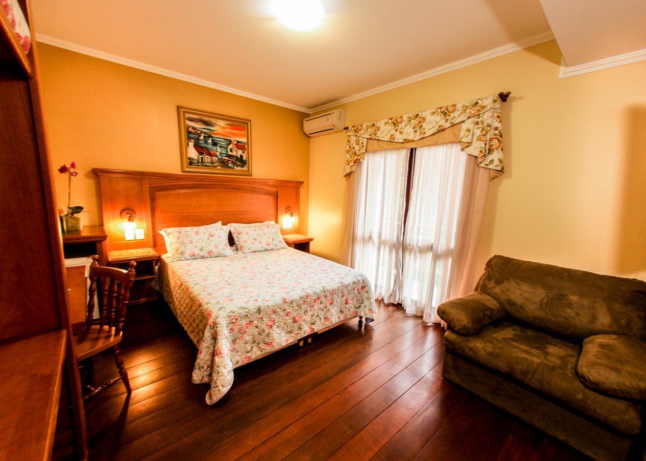Papoulas Hotel