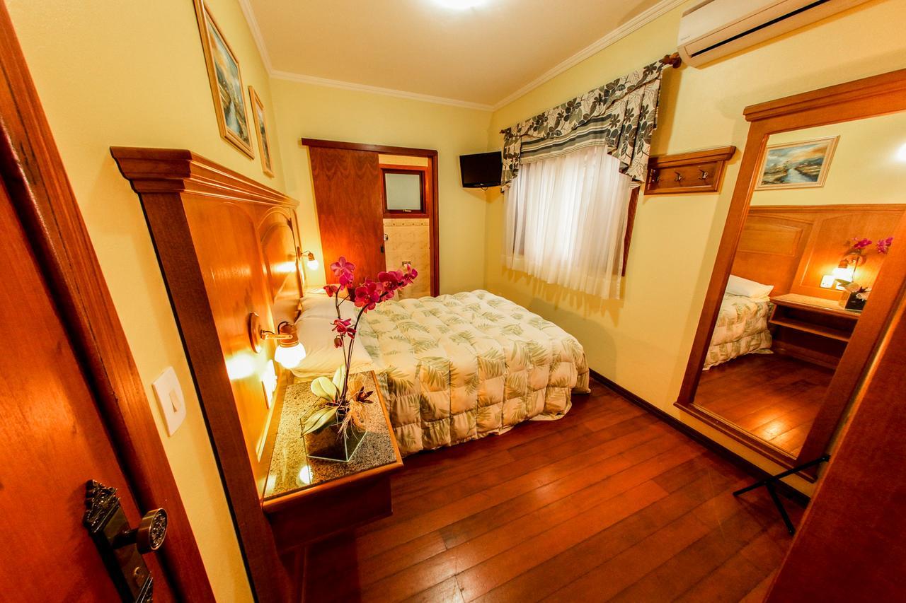 Hotel Papoulas 3*