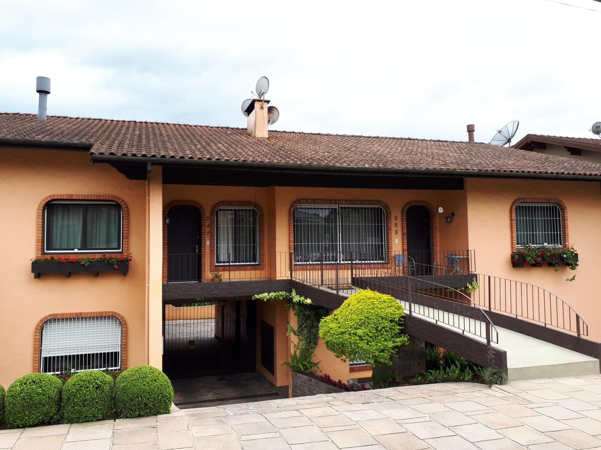 Roloff Praca Rosas Apartamento