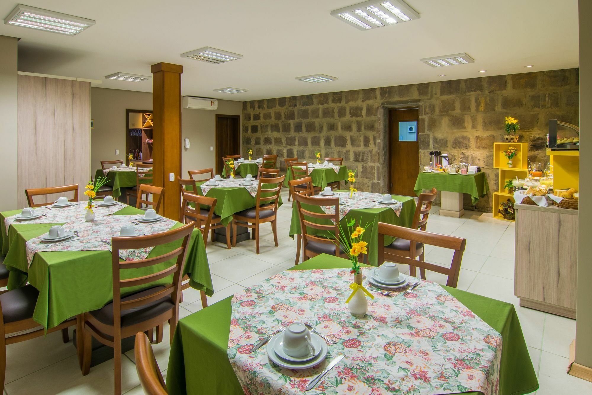 Pensão Tres Pinheiros 3*